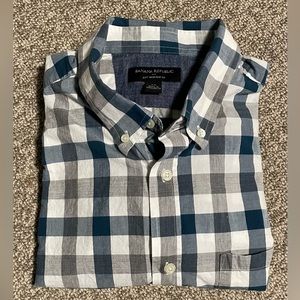 Men’s blue pattern Banana Republic dress shirt, size XL
